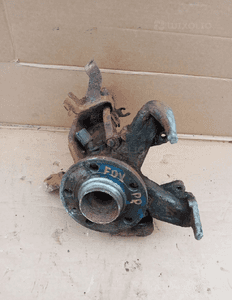 Zwrotnica piasta prawy przód kompletna VW FOX 1