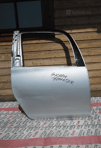 SKODA ROOMSTER DRZWI PRAWE TYLNE