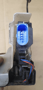 Zamek drzwi prawy przód 9 PIN VW Jetta 3D2837016J 4