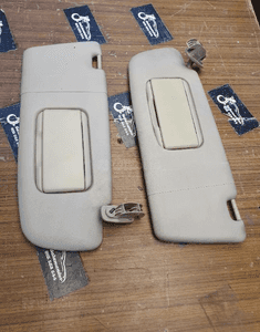 Daszek Słonecznik Oslona Przeciwsloneczna Lewa Prawa AUDI A4 B5 8D0857551C 551A/B 8D0857552C 552A/B 3