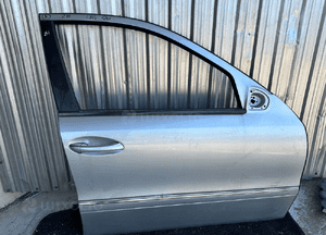 MERCEDES E 211 drzwi prawe przednie przód srebrne lakier 744 szyba zamek klamka avantgarde 27