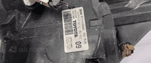 Przod przednia lampa prawa toyota auris E15 5