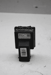 Przekaźnik świec Bosch Citroen Peugeot  967787168001 1