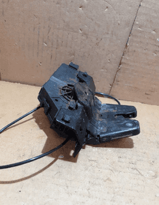 Zamek klapy bagaznika bmw E87 E90 7840617 5
