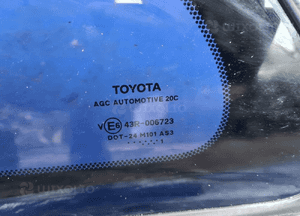 Toyota AVENSIS T27 szyba lewa karoseryjna 2