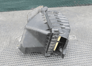 Obudowa Filtra 06B133837AG 06B133837P Powietrza Pokrywa 2.0 ALT Audi A4 B6 B7 VW 40