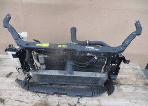 Pas przedni chłodnice nissan qashqai J10 2.0 dci 1
