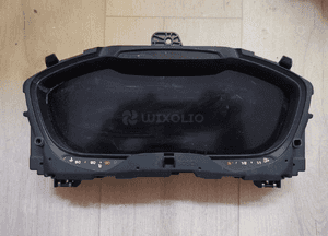 Licznik Audi TT 8S0920790F 1