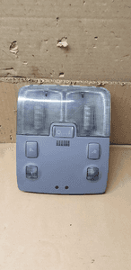 Lampka oświetlenie kabiny podsufitki Audi A4 B5 FL 8D0947111P 1