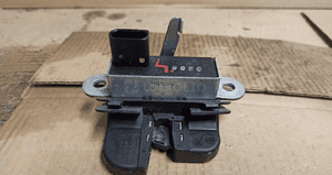 Zamek klapy tył vw seat nr 1P0827505A 1