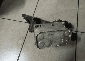 obudowa filtra oleju renault 2.0 dci 3