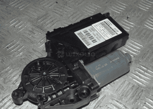 Audi A8 D3 02 09 silniczek opuszczania szyby pp 2