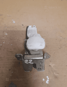 B6765 Zamek klapy Suzuki Swift MK6 1