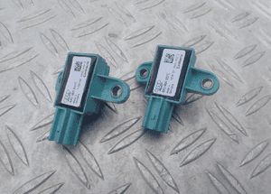 CZUJNIK UDERZENIA BOCZNEGO AUDI A4 B8 8K0955557C