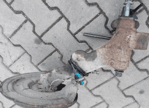 Citroen C5 I II wahacz tyl tylny lewy  piasta 4