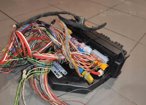 MERCEDES C-KLASA W204 LIFT W212 SKRZYNKA BEZPIECZNIKÓW SAM A2129008007 5