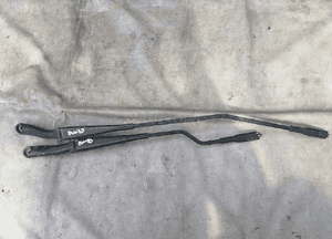 Ramiona ramię wycieraczek lewe prawe Fiat Grande Punto 51701423 1