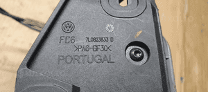 Klamka raczka dźwignia otwierania maski linka cięgno VW Touareg 7L0823633D 7