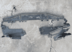 MERCEDES E 207 212 osłona chłodnicy łapacz