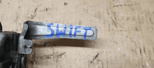 Zamek rygiel maski przód Suzuki Swift IV 5