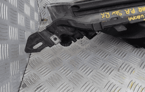 Lampa prawy przód toyota chr led europa  81110-F4031 7