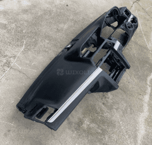 MERCEDES E 207 konsola anglik idealna kokpit deska 7