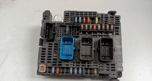 PEUGEOT 508 I BSM Z03 moduł sterownik skrzynka bezpieczników 2010-2018 9674921980 1