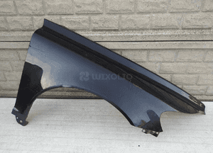 Volvo C70 2005- blotnik przedni prawy 1