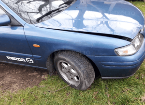 Mazda 626 GF 97-02 błotnik przedni przód Prawy Lewy w lampa szyba  kolor 1