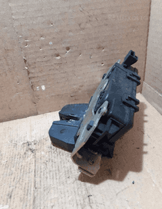 ZAMEK KLAPY TYŁ OPEL ZAFIRA B nr  495058724 5