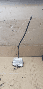 Zamek drzwi prawy tył tylny 4 PIN Citroen C3 61427180 1