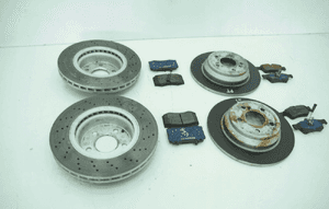 Tarcze przod tył klocki tył kpl borg end beck mercedes SL350 R230 6