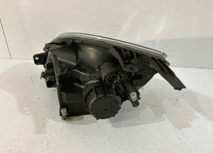 FORD FIESTA MK6 Lampa przednia R - 14826 5