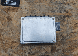 Sterownik 4B0907552A Komputer Modul Silnika 2.4 Benzyna V6 Audi A5 C5 Manual 4B0907552A 0261204688 4