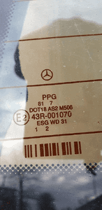 Szyba klapy bagażnika tył tylna Mercedes W210 Kombi 8