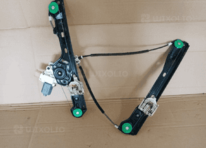 Mechanizm podnośnik szyby lewy przód BMW 1 E87 7067795S 7138465E 2