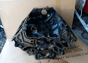 Silnik blok silnika dół słupek Audi Q5 3.0 TDI CTB 059103023AM 059011FM 2