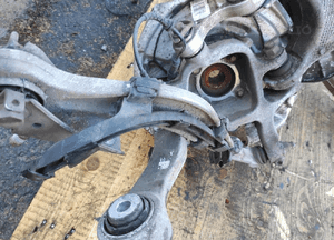 BMW 5 F10 3.0D ZWROTNICA PIASTA WAHACZ PRAWY LEWY TYŁ ZDROWE ORYG 8