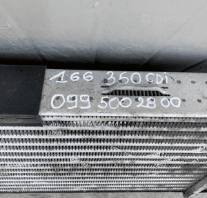 MERCEDES ML 166 GL GLE x166  intercooler CDI 350 chłodnica oleju 4
