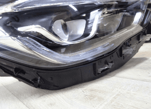 MERC. GLA W247 lampa prawa full led A2479066401KZ 11