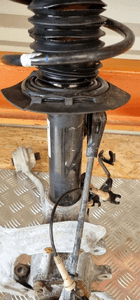 BMW F20 F21 ZWROTNICA AMORTYZATOR LEWA LEWY PRZÓD PRZEDNIA 6792285 8791541 6