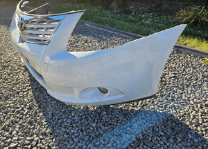 Toyota Avensis T27 09-11 zderzak przedni przód 040 3