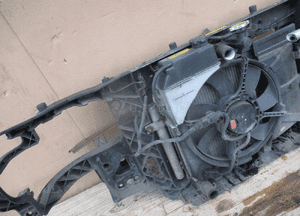 Pas przedni chłodnice hyundai getz 1.3 12V kompletny 9