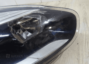 Renault megane iii lampa prawa przód 260100923R 7