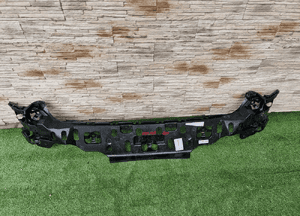 Ślizg zderzaka tył bmw M8 F91 F92 1