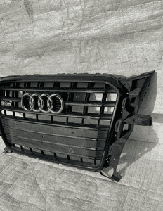 Audi SQ5 lift atrapa grill stelaż 12-16 4