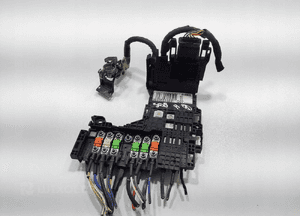 Klema moduł napięcia akumulatora peugeot 508 i rxh hybryda 9666851480 10-14 2
