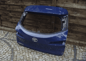 Toyota corolla E21 kombi klapa tylna ładna 4