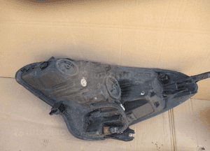 Lampa przednia przód prawa opel corsa e uk 2
