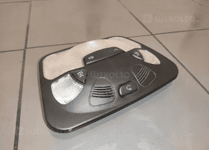 Mercedes clk W209 lampka oświetlenie wewnętrzne kabiny ładny stan 1